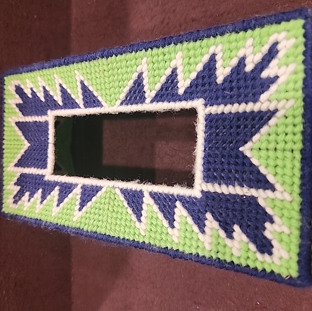 Retro Aztec Cross Stich Tissue Box - Picture 4 of 5